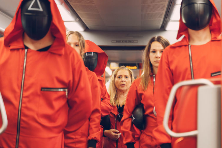 Grosse Frauen Grosse Reden / neuebuehnevillach im Zug